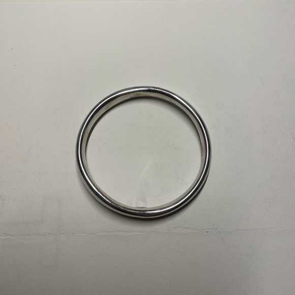 Silver circle bracelet - Picture 2 of 3